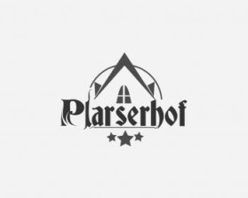 Plarserhof entry by people